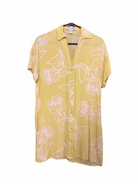 Short-Sleeve Button-Down Shirt in Yellow with Pink Floral Print
